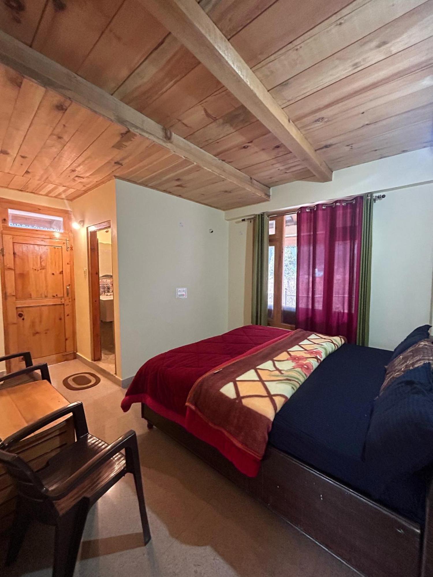 New Brahma Cafe Guest House Kalgha Extérieur photo