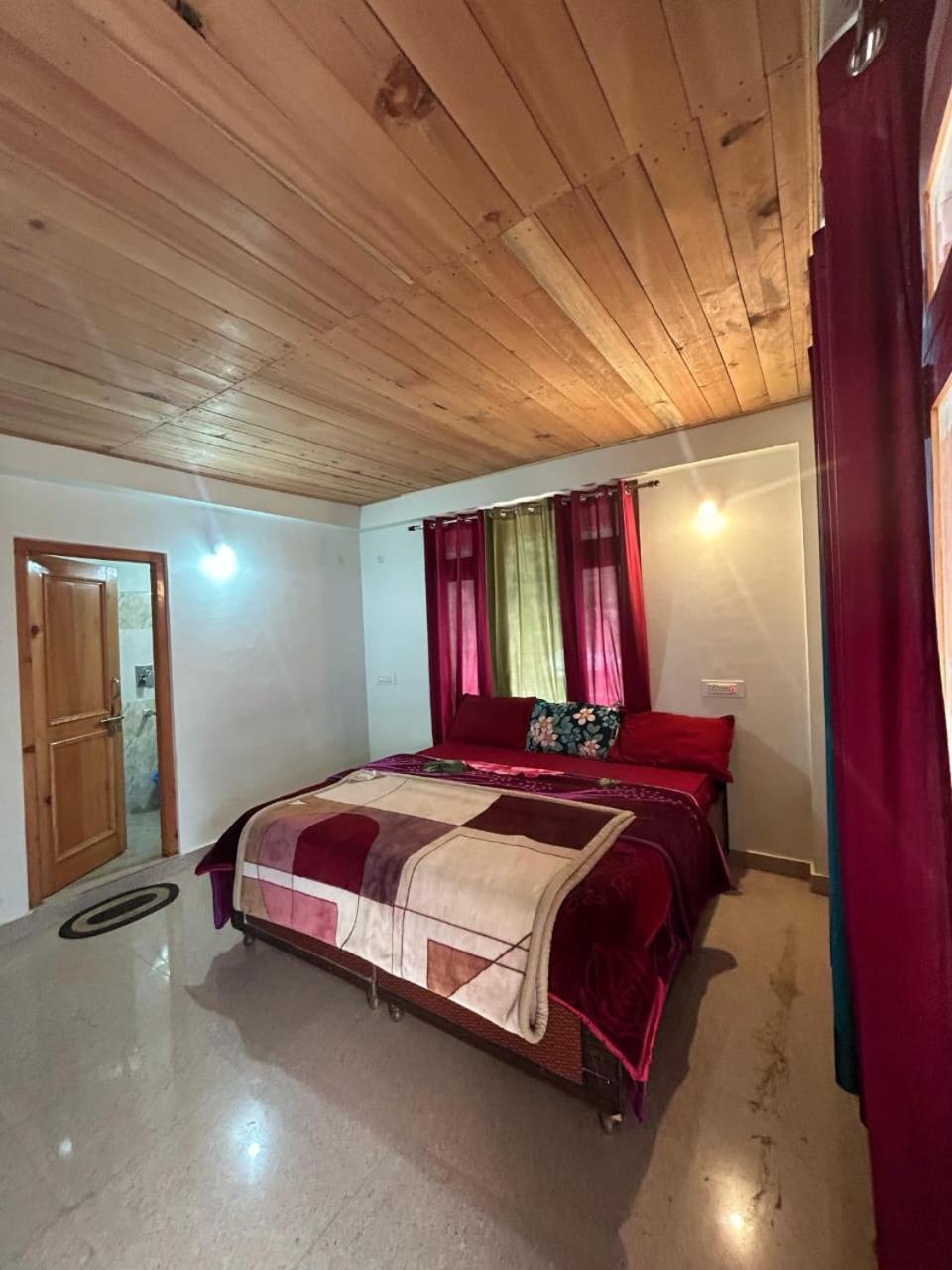 New Brahma Cafe Guest House Kalgha Extérieur photo
